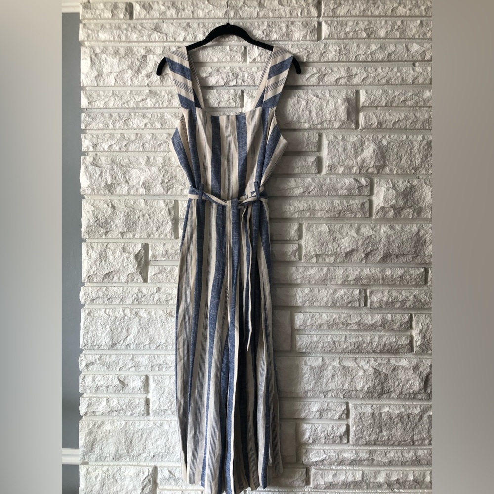 Alice + Olivia Marty Belted Striped Linen-Blend Jumpsuit - Picture 8 of 16